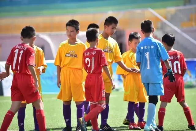 小萨三双国王胜猛龙 哈登18+4+6快船大胜76人