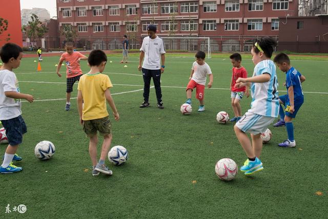曼联队内前五高薪球员 只剩B费还对球队有所帮助