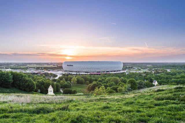 父子同台！詹姆斯与布朗尼同时登场创造历史